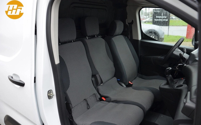 Opel Combo cena 69900 przebieg: 132956, rok produkcji 2019 z Zambrów małe 106